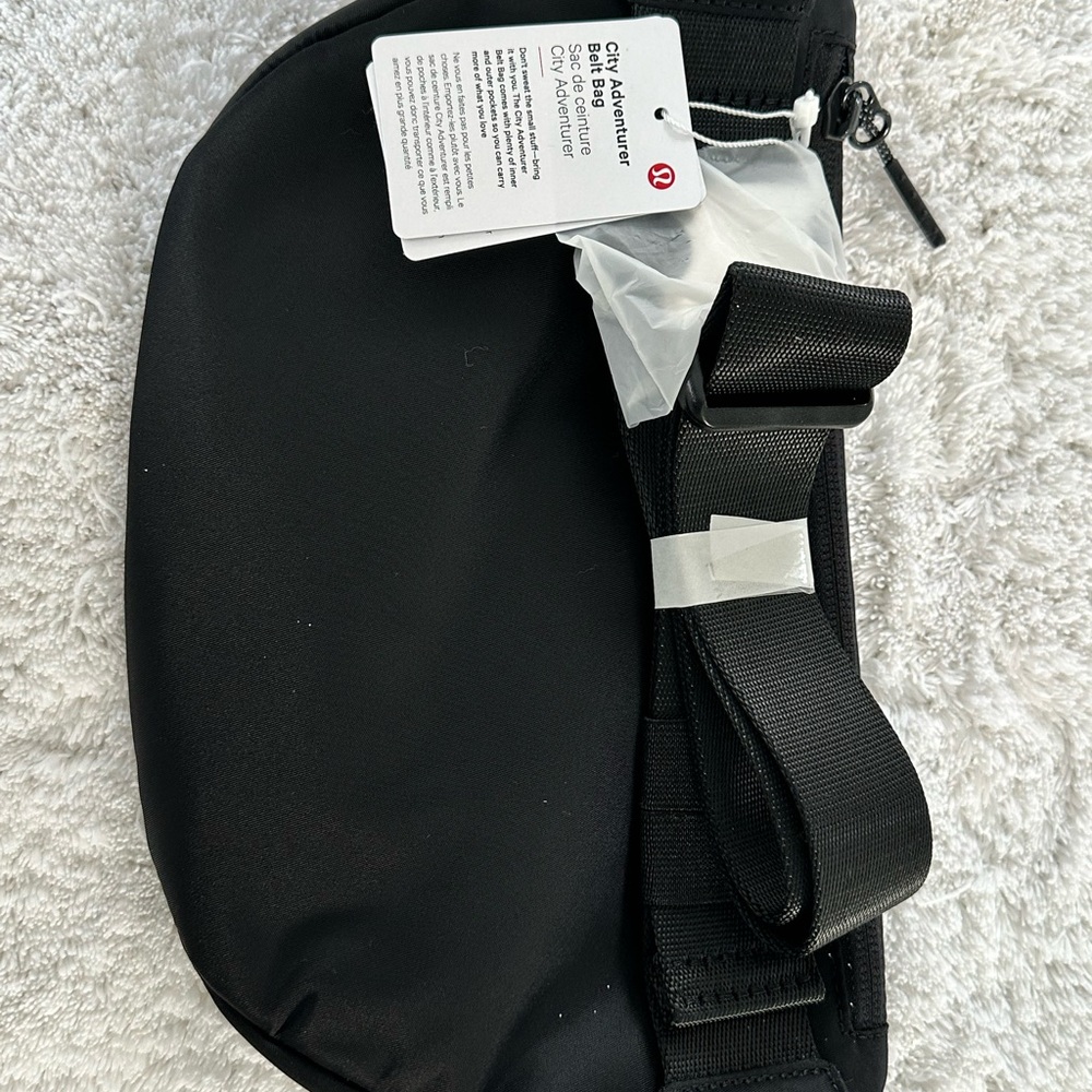Lululemon City Adventure Bag- 2.5L